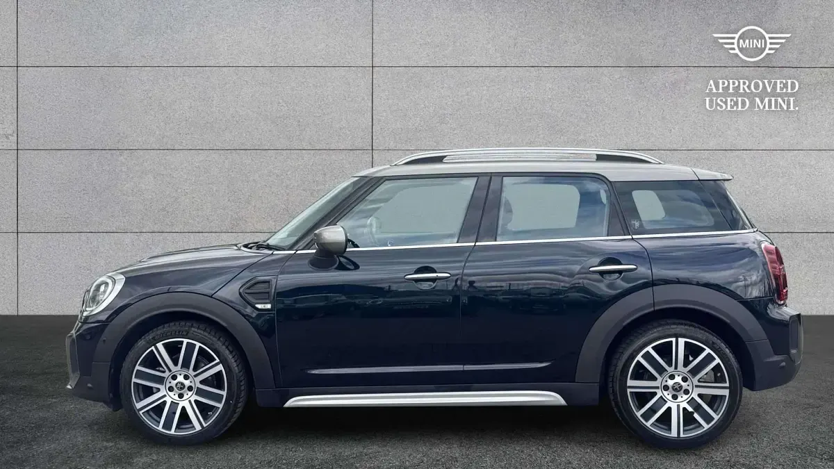 Used Mini Cooper Countryman Exclusive 136 HP (100 kW) 2023 Black SUV