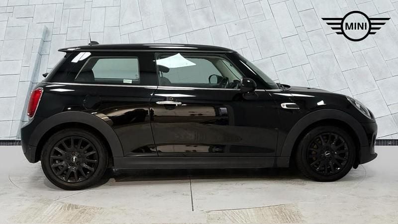 Used Mini Cooper Hatch 134 HP (98 kW) 2018 Black Hatchback