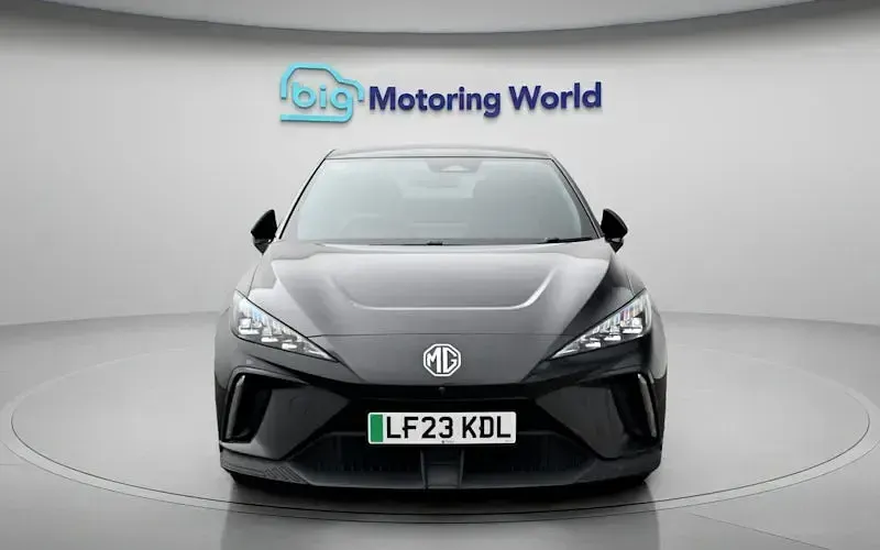 Begagnad MG MG4 EV Trophy 150 kW (204 HK) 2025 Halvkombi