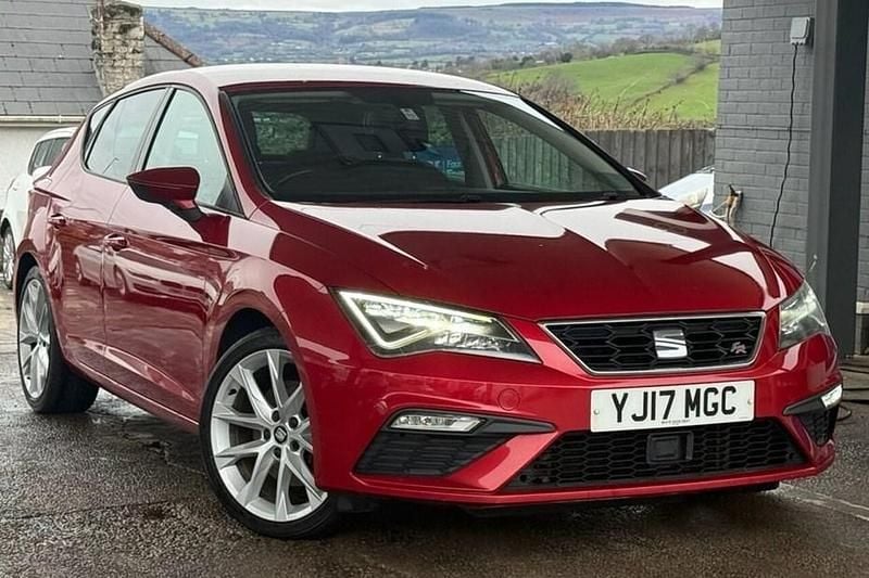 Used Seat Leon FR 184 HP (135 kW) 2017 Red Hatchback