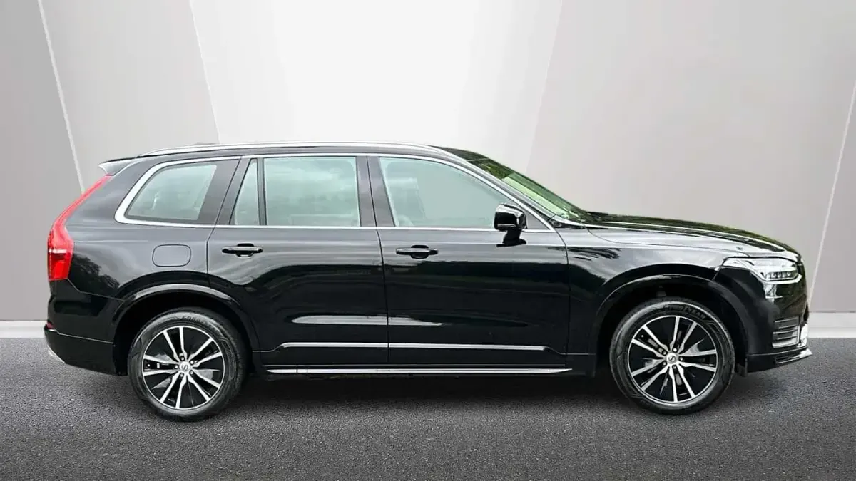 Used Volvo XC90 Momentum 235 HP (172 kW) 2022 Black SUV