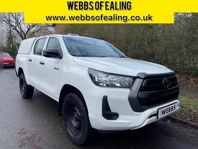 White Used 2022 Toyota HiLux Active Pickup | £15,495 (Expensive) - Image 1/4