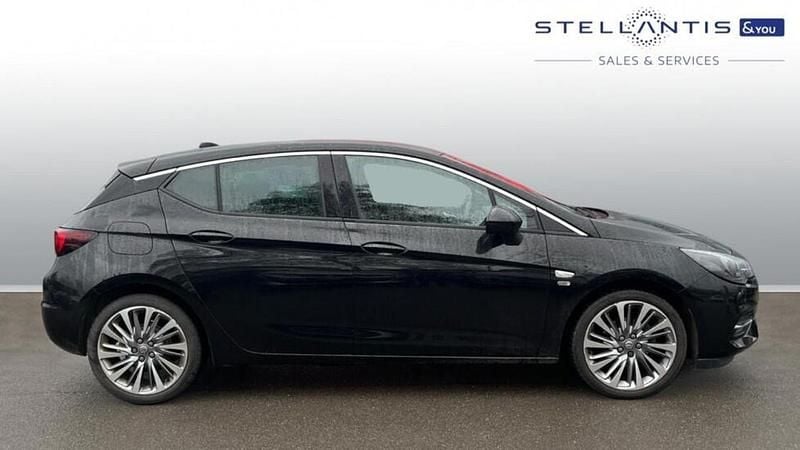 Used Vauxhall Astra Edition 143 HP (105 kW) 2021 Black Hatchback