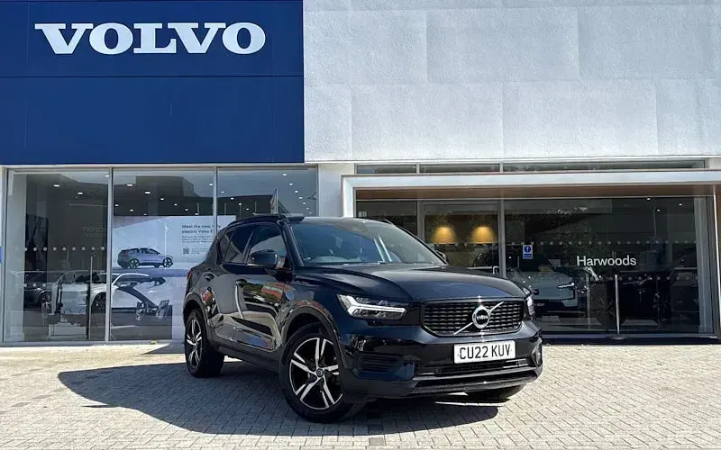 Used Volvo XC40 R-Design 163 HP (119 kW) 2021 SUV