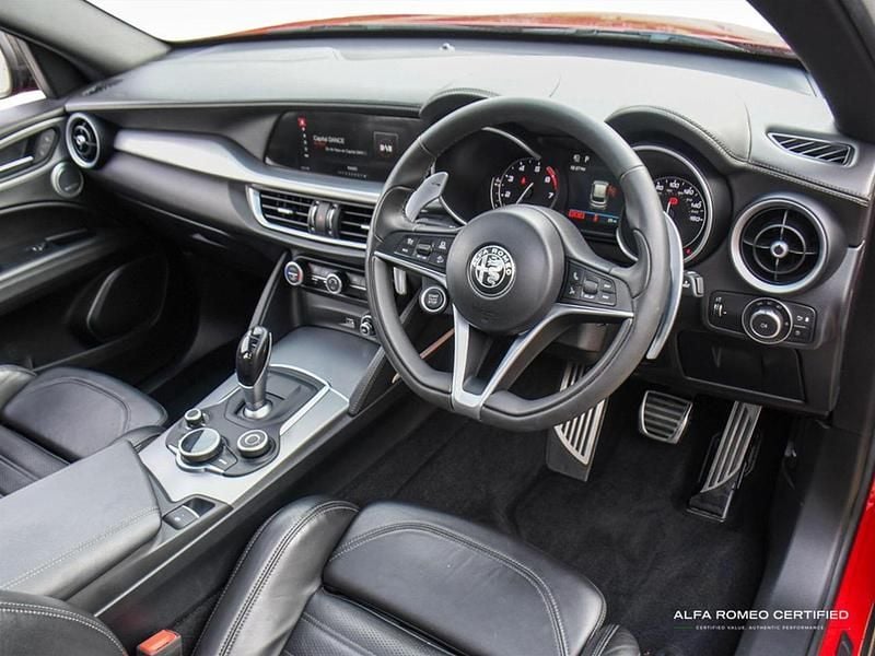 Used Alfa Romeo Stelvio Ti 276 HP (202 kW) 2019 Red SUV