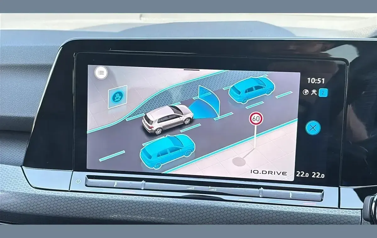 Begagnad VW Golf VIII GTD 196 HK (144 kW) 2023 Vit Halvkombi