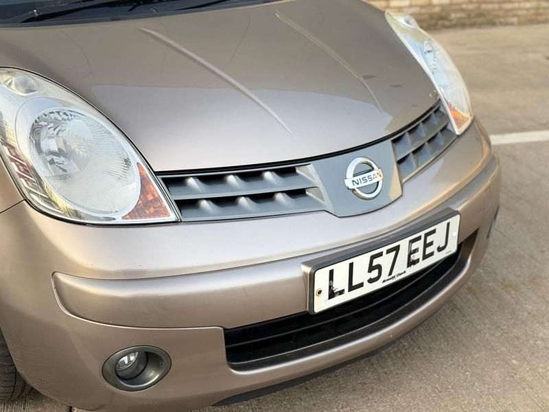 Używany Nissan Note Tekna 110 KM (80 kW) 2008 Beżowy Hatchback