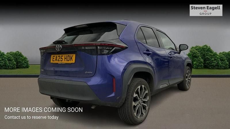 Used Toyota Yaris Hybrid Design 116 HP (85 kW) 2025 Blue Hatchback