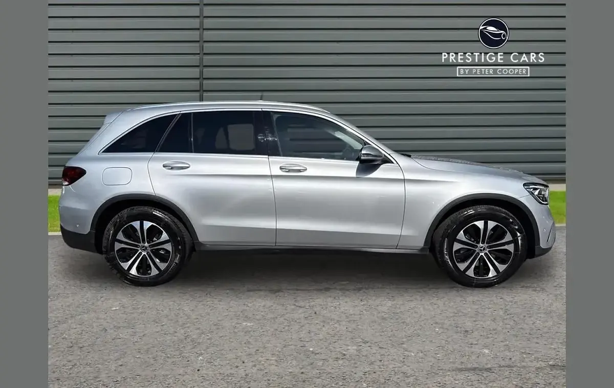 Used Mercedes GLC220 194 HP (142 kW) 2019 Silver SUV