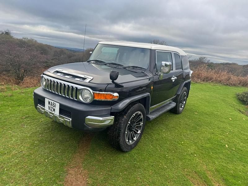 Used Toyota FJ 2025 Black/white
