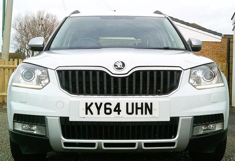 Used Skoda Yeti Elegance 105 HP (77 kW) 2014 White SUV