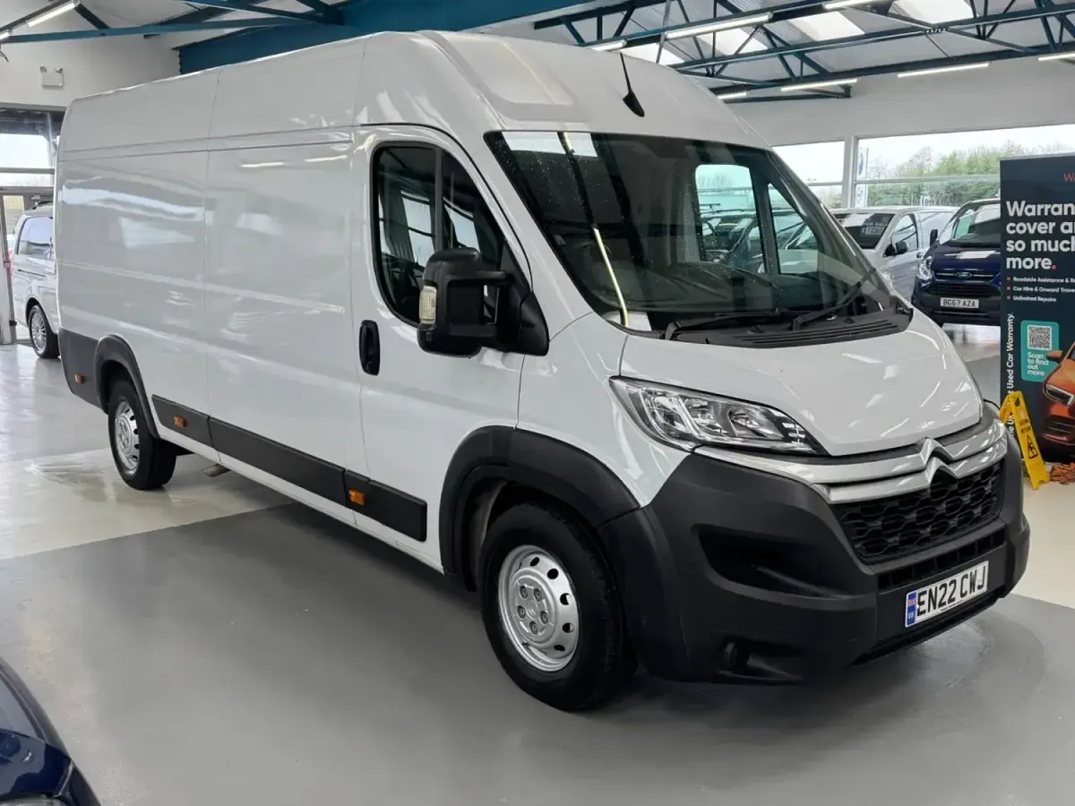 Usado Citroën Relay 140 HP (102 kW) 2022 Branco Van