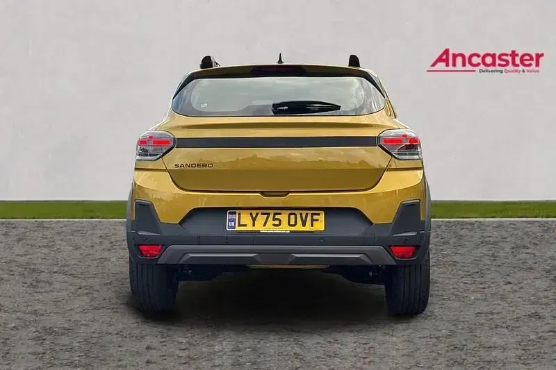 Used Dacia Sandero Extreme 108 HP (79 kW) 2025 Yellow SUV