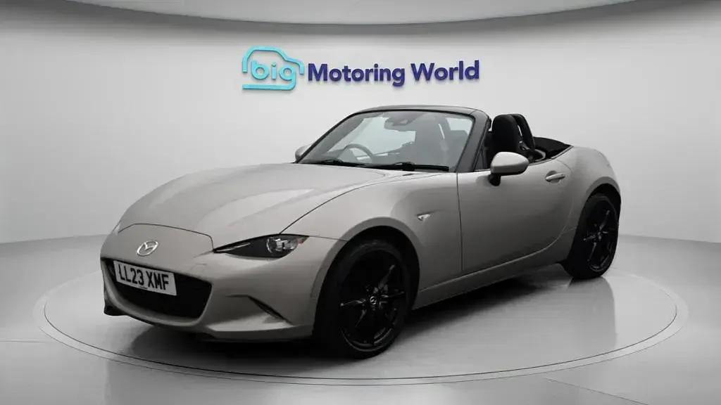 Used Mazda MX5 Exclusive-Line 184 HP (135 kW) 2023 Silver Cabriolet