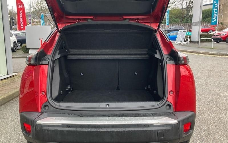 Used Peugeot 2008 Allure Premium 101 HP (74 kW) 2022 SUV