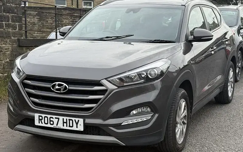 Used Hyundai Tucson SE 132 HP (97 kW) 2017 Grey SUV