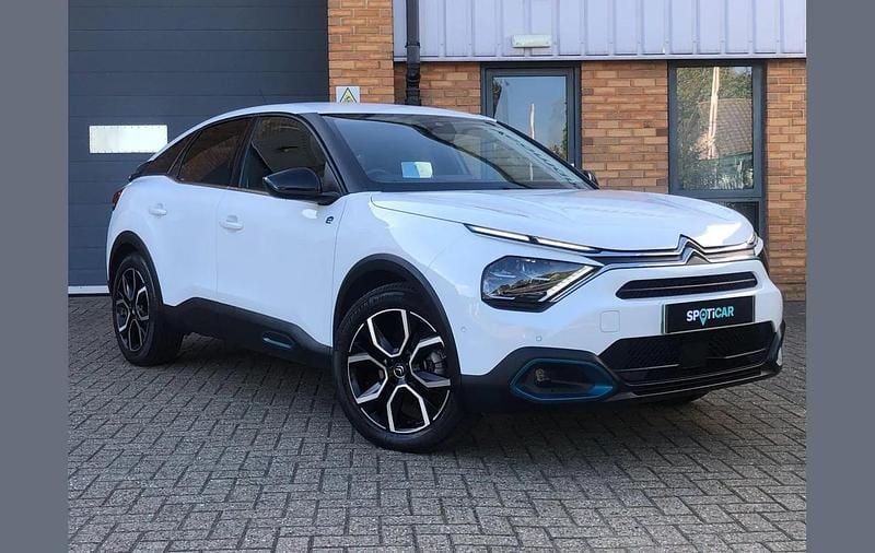 White Used 2022 Citroën e-C4 Shine Hatchback | £14,791 (Fair price) - Image 1/4