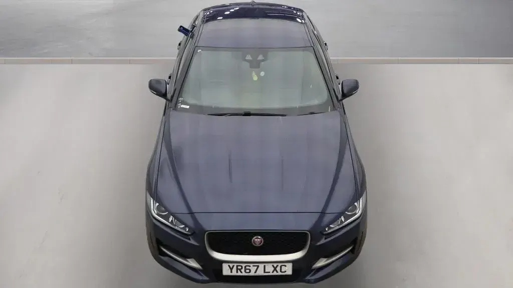 Used Jaguar XE R-Sport 200 HP (147 kW) 2018 Blue Sedan