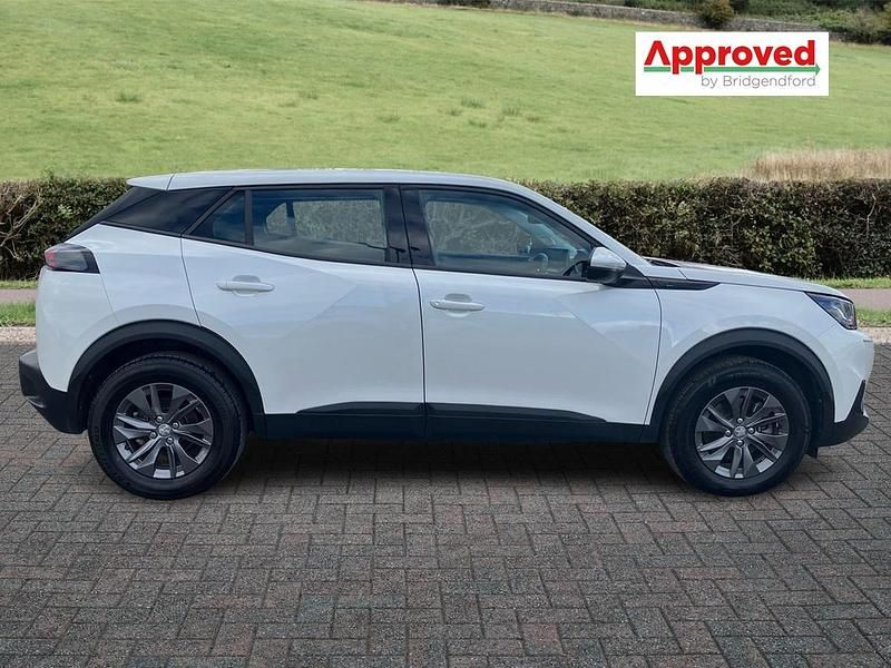 Used Peugeot 2008 Active Premium 100 kW (136 HP) 2021 White SUV