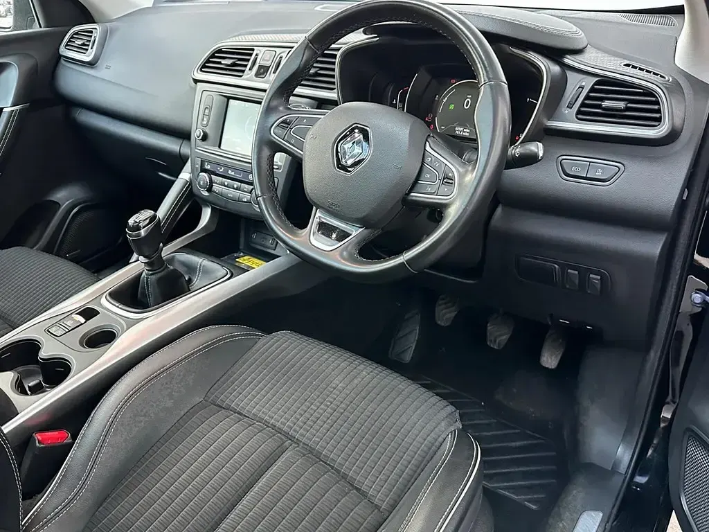 Usado Renault Kadjar Signature 130 HP (95 kW) 2017 Preto SUV