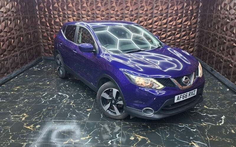 Blue Used 2016 Nissan Qashqai N-Connecta SUV | £7,699 (Fair price) - Image 1/4