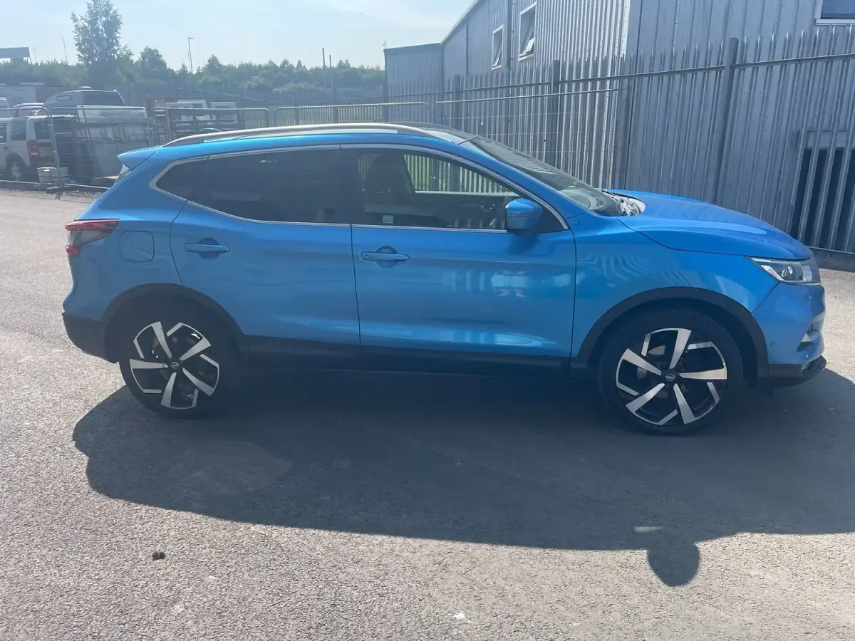 Used Nissan Qashqai Tekna 130 HP (95 kW) 2017 Blue SUV