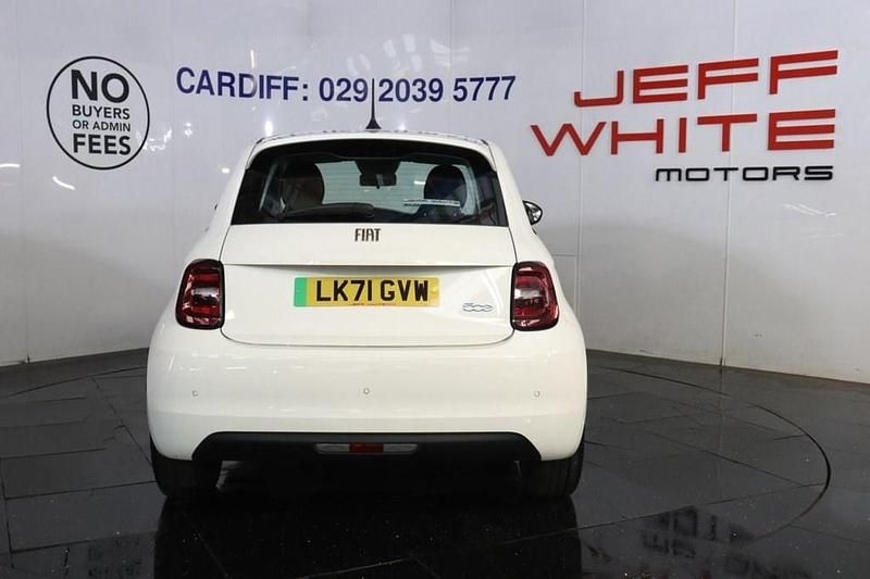 Used Fiat 500e Passion 86 kW (118 HP) 2021 White Hatchback