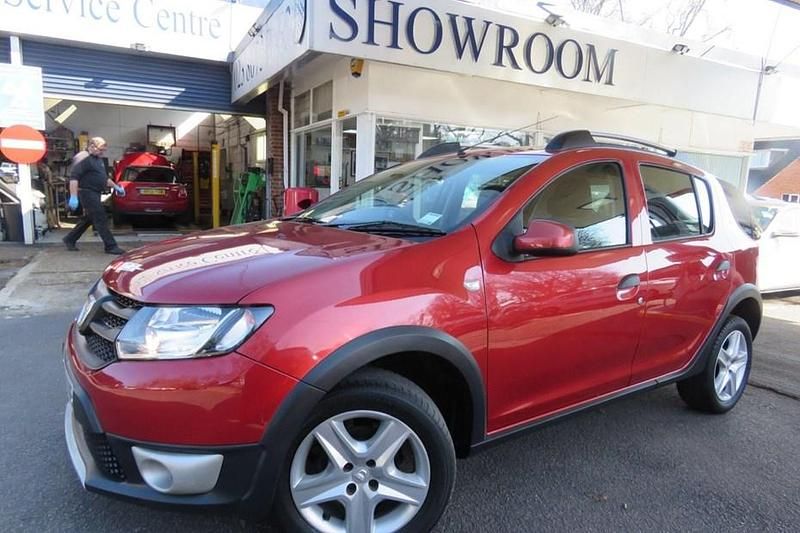 Used Dacia Sandero Ambiance 90 HP (66 kW) 2013 Red Hatchback