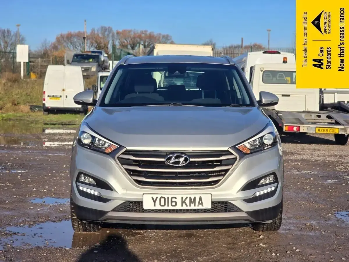 Used Hyundai Tucson SE 141 HP (103 kW) 2016 Silver SUV