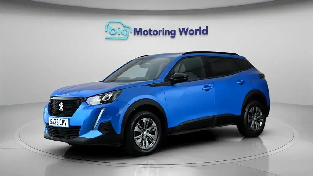 Used Peugeot 2008 Active+ 100 HP (73 kW) 2023 Blue SUV