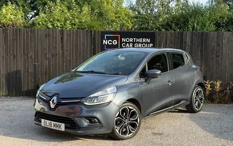 Used Renault Clio Dynamique 90 HP (66 kW) 2018 Grey Hatchback