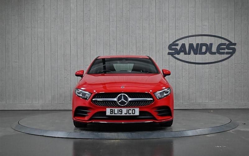 Used Mercedes A180 AMG line 136 HP (100 kW) 2019 Red Hatchback