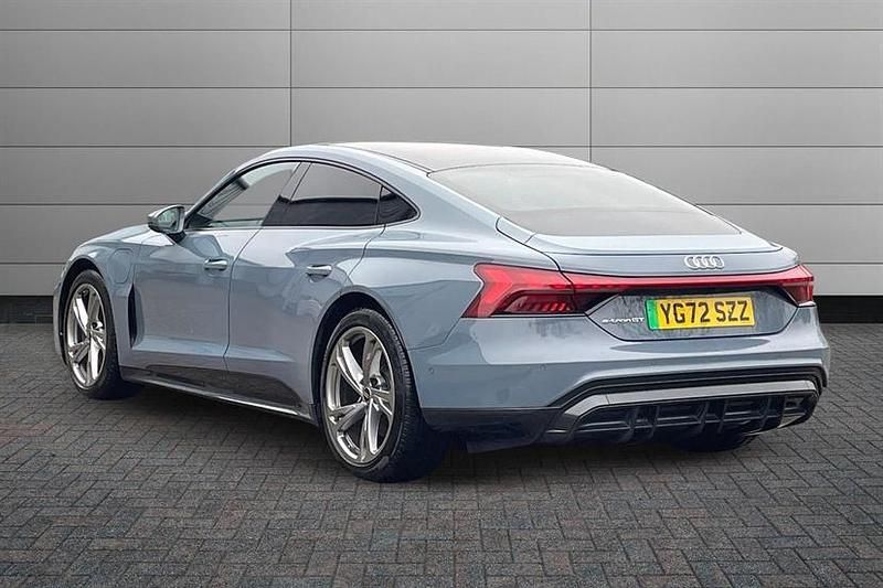 Used Audi e-tron GT quattro Design 389 kW (530 HP) 2022 Kemora grey Sedan