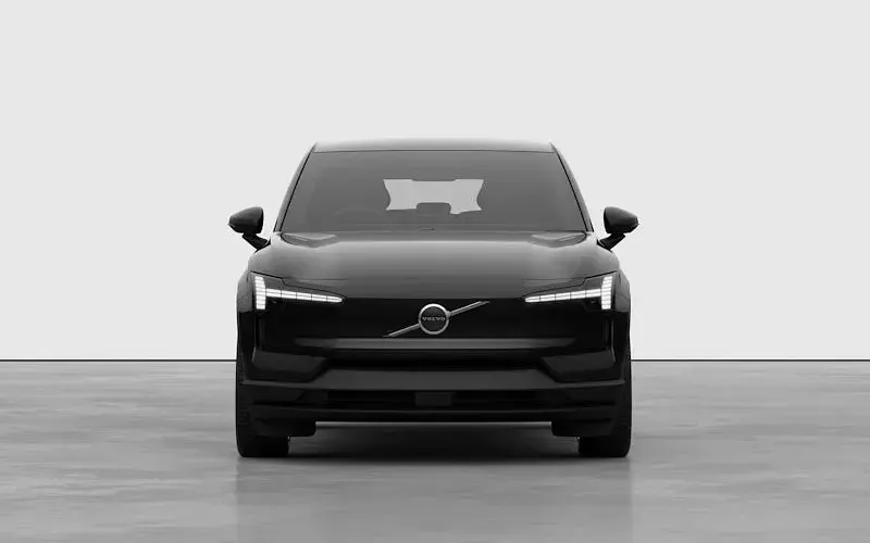 New Volvo EX30 Plus 200 kW (272 HP) 2026 Onyx black SUV