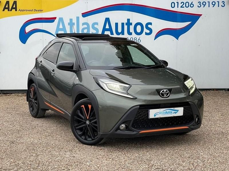 Green Used 2022 Toyota Aygo X Edition SUV | £14,000 - Image 1/4