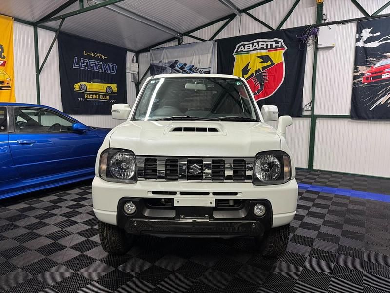 Used Suzuki Jimny 2015 White SUV