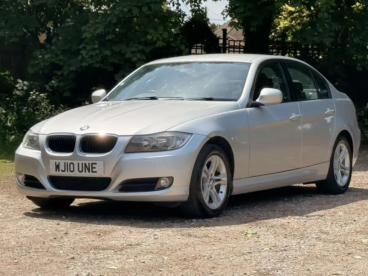 Used BMW 318 2010 Silver Sedan