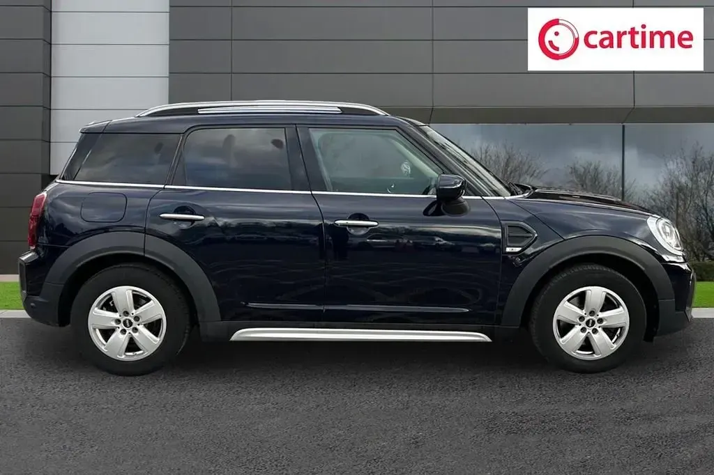 Begagnad Mini Cooper Classic 136 HK (100 kW) 2022 Blå Halvkombi