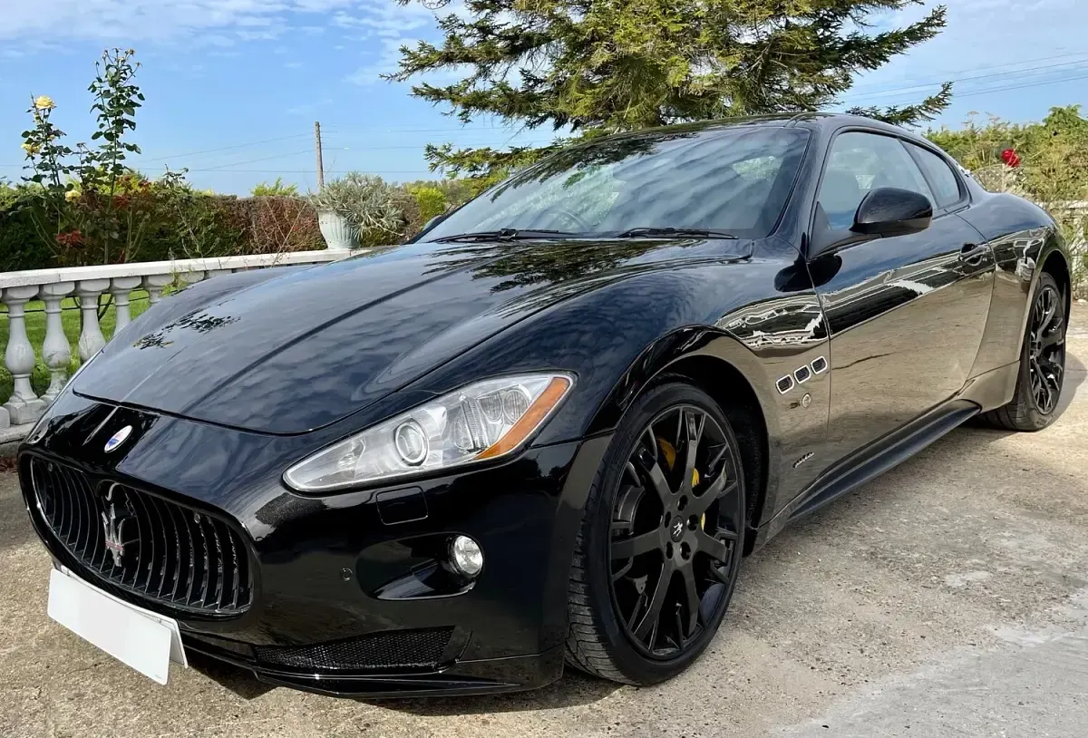 Used Maserati Granturismo 440 HP (323 kW) 2010 Black Coupe
