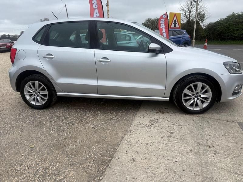Used VW Polo SE 60 HP (44 kW) 2015 Silver Hatchback
