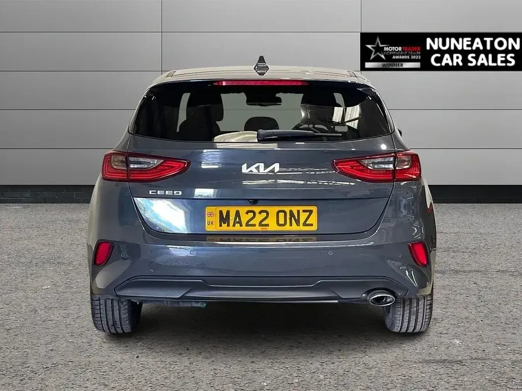 Used Kia Ceed 134 HP (98 kW) 2022 Grey Hatchback