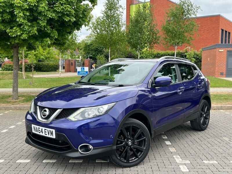 Blue Used 2014 Nissan Qashqai Tekna SUV | £3,790 (Fair price) - Image 1/4