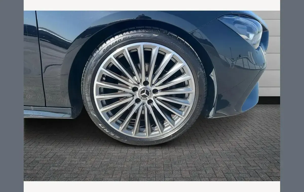 Used Mercedes CLA180 AMG Line Premium 134 HP (98 kW) 2024 Black Coupe