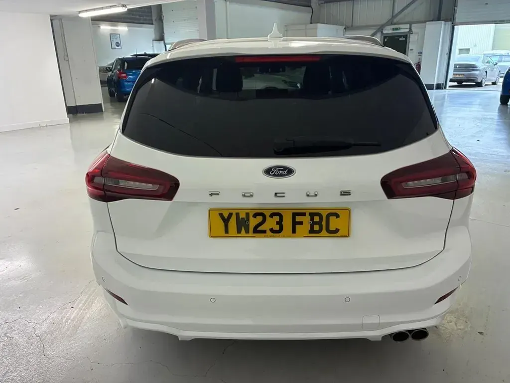 Used Ford Focus ST-Line 2023 White Estate