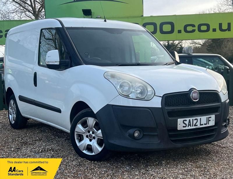 White Used 2012 Fiat Doblò MPV | £2,950 (Fair price) - Image 1/4