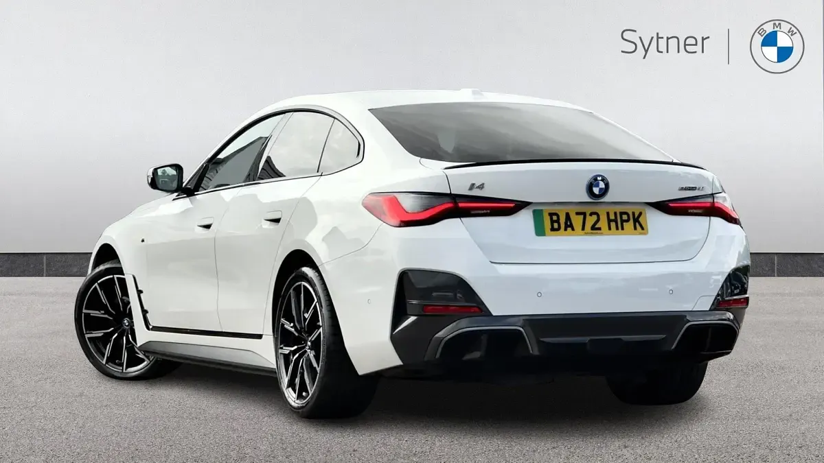 Used BMW i4 M Sport 246 kW (335 HP) 2022 White Sedan
