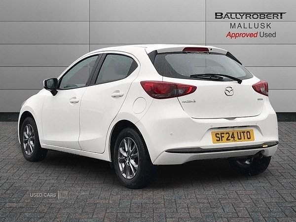 Used Mazda 2 Center-Line 75 HP (55 kW) 2024 White Hatchback