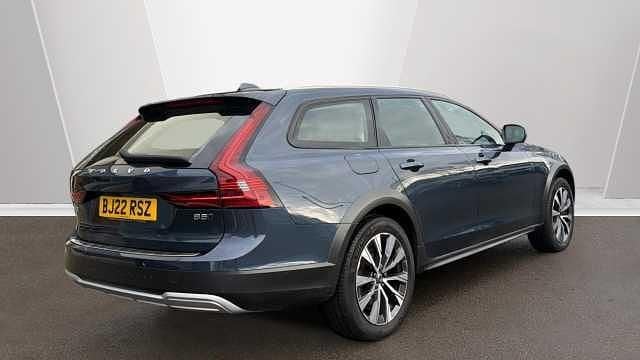 Used Volvo V90 CC 247 HP (181 kW) 2022 Estate