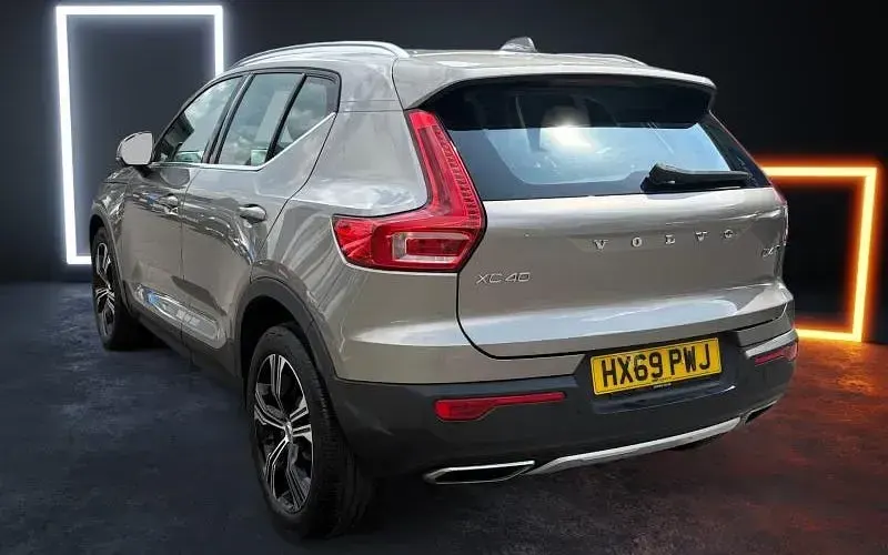 Used Volvo XC40 Inscription 190 HP (139 kW) 2019 Grey SUV