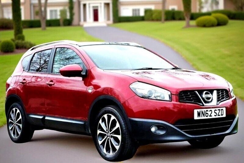 Red Used 2012 Nissan Qashqai N-TEC SUV | £5,590 (A bit pricey) - Image 1/4